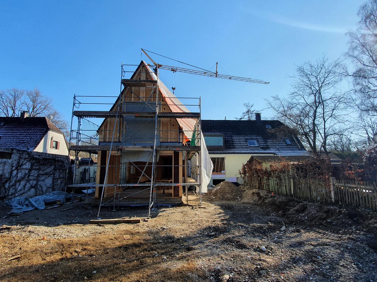 Anbau in Holzbauweise mit Kellergeschoss in WU-Bauweise