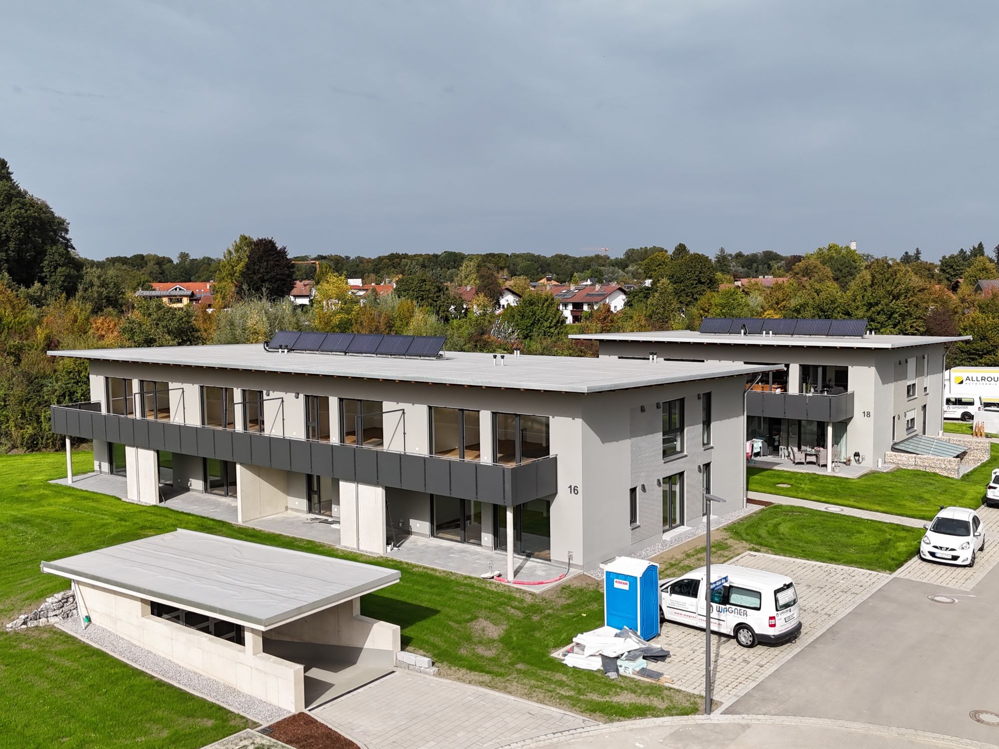 Gemeinsame Tiefgarage der Mehrfamilienhäuser in WU-Bauweise